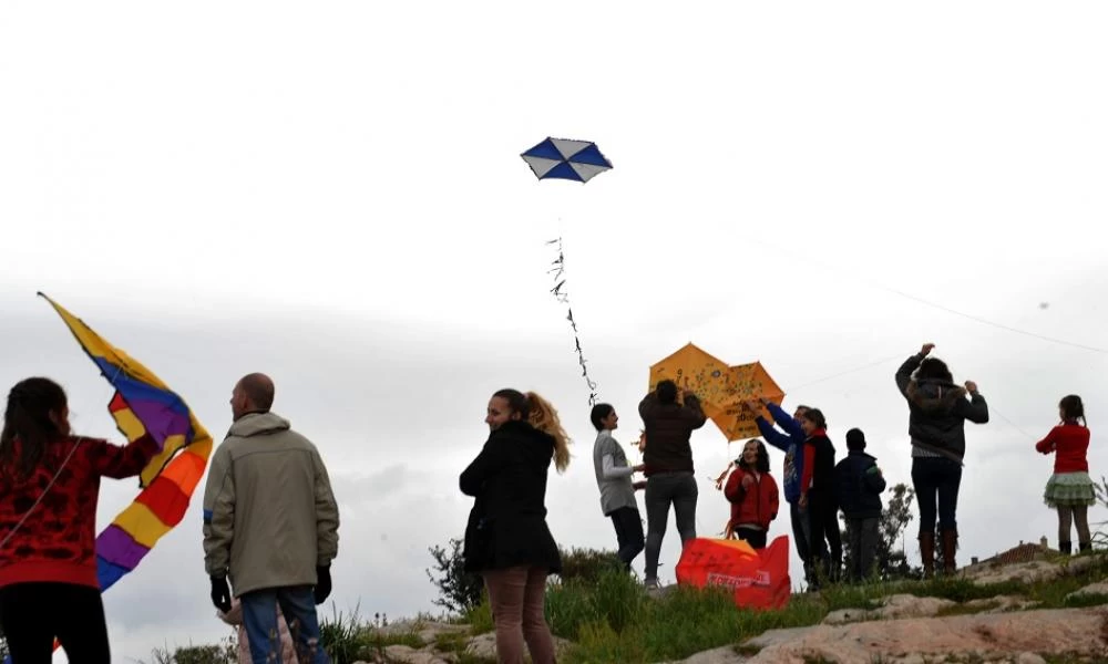 ΔΕΔΔΗΕ: Τι να προσέχετε κατά το πέταγμα χαρταετού